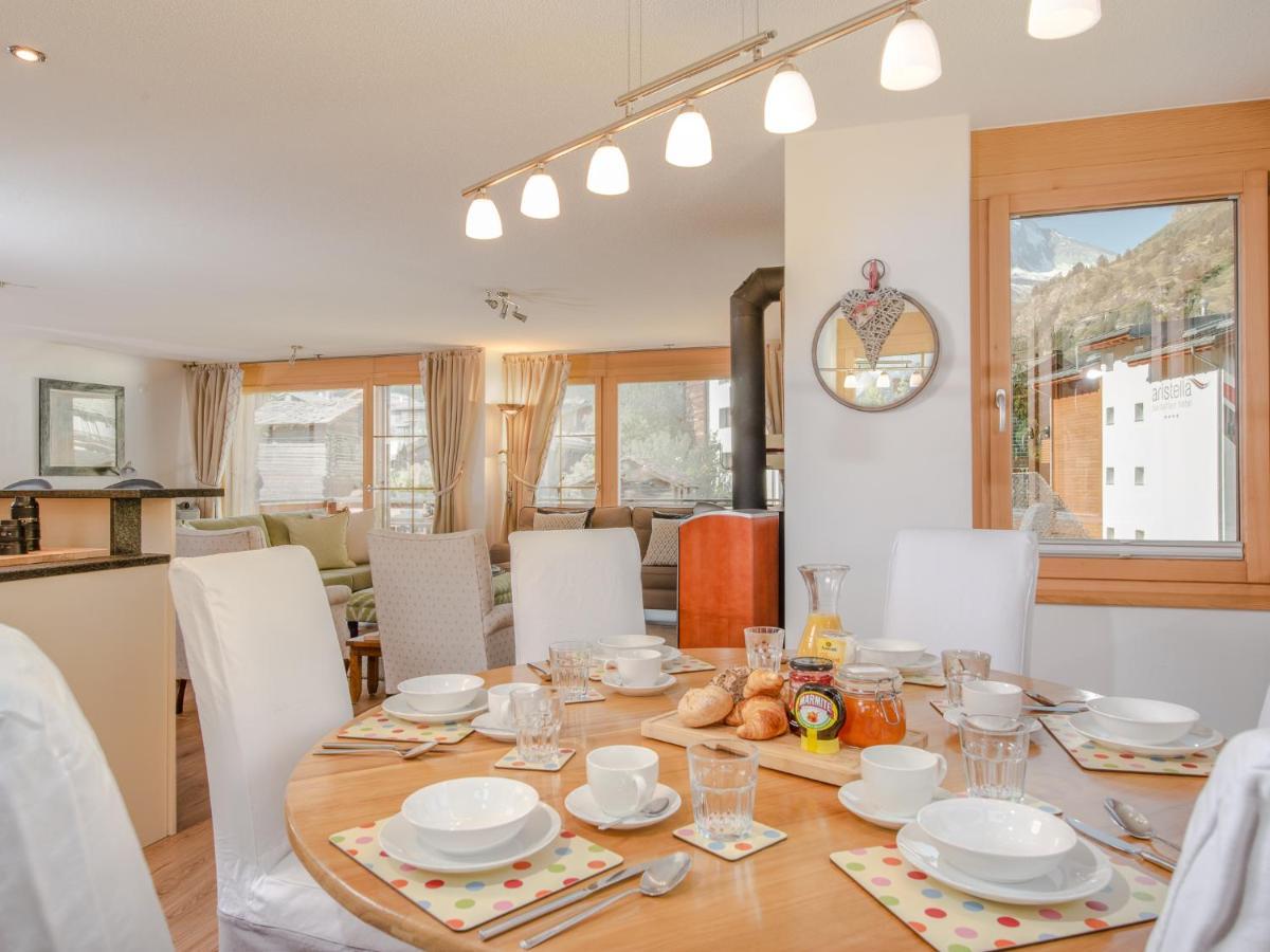 Chez Nous Zermatt Apartment ภายนอก รูปภาพ